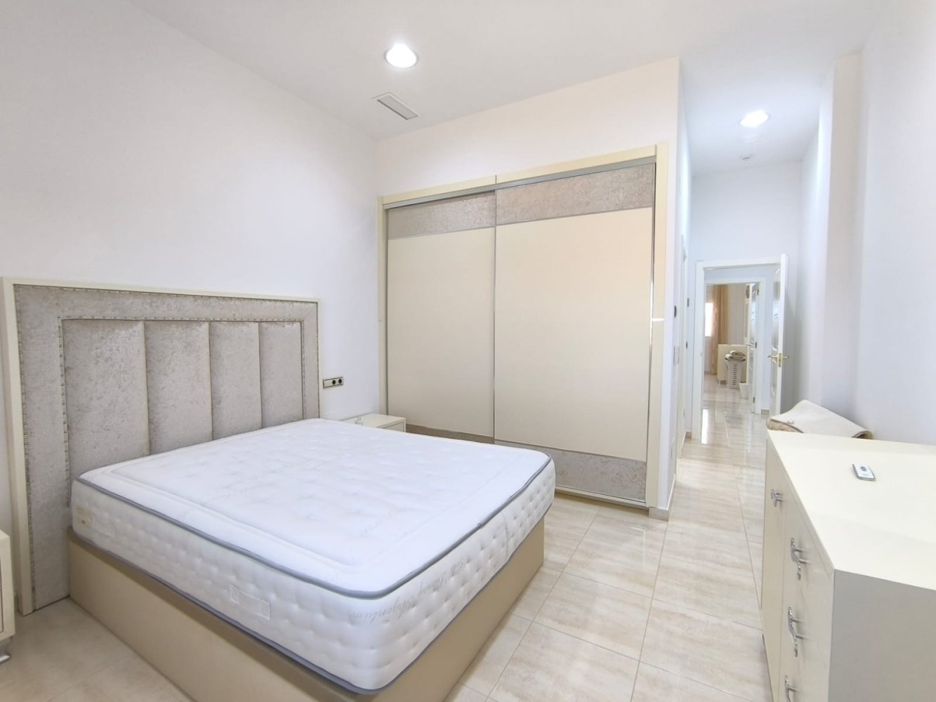 Villa en Pinoso, Alicante, España 4 dormitorios, 209 m2 No. 198926