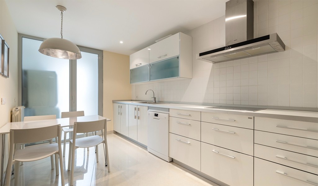 Apartament w Sol De Mallorca, Mallorca, Hiszpania 3 sypialnie, 169 mkw. nr 198234