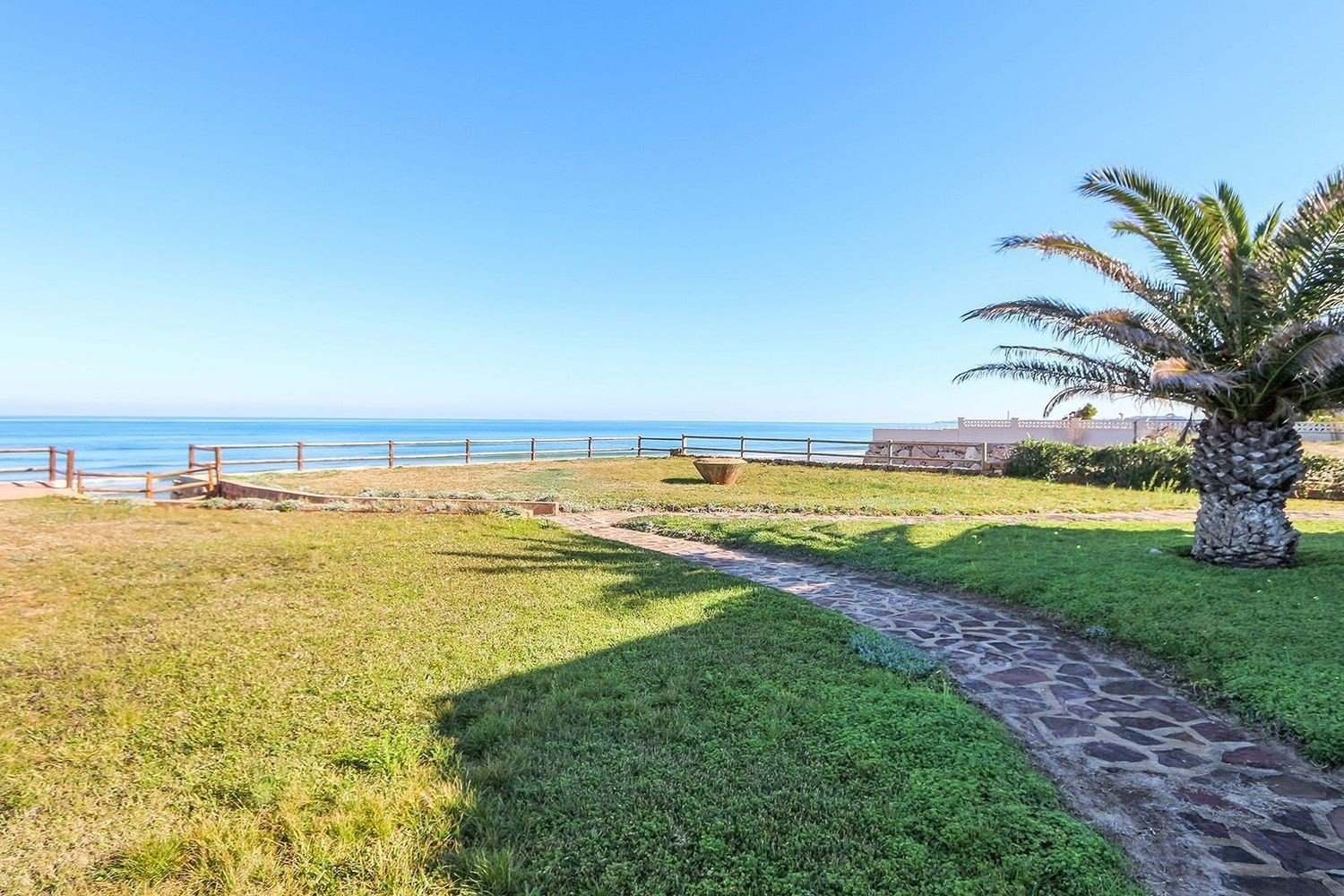 Villa a Denia, Alicante, Spagna 8 camere da letto, 286 mq. N° 198207