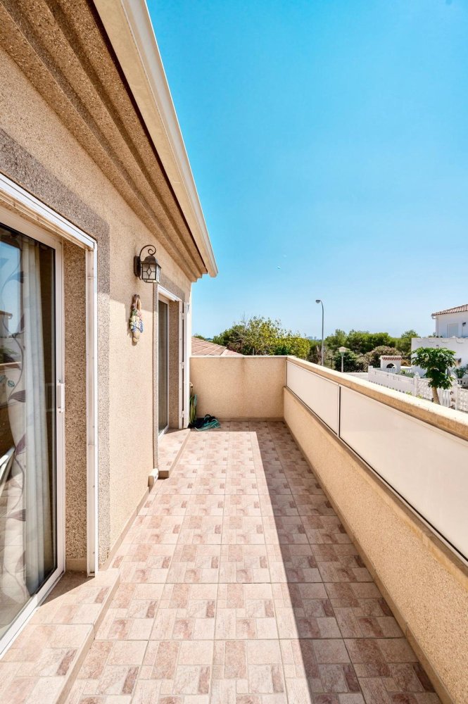 Townhouse in Torrevieja, Alicante, Spanien 3 Schlafzimmer, 122 m2 Nr. 199740