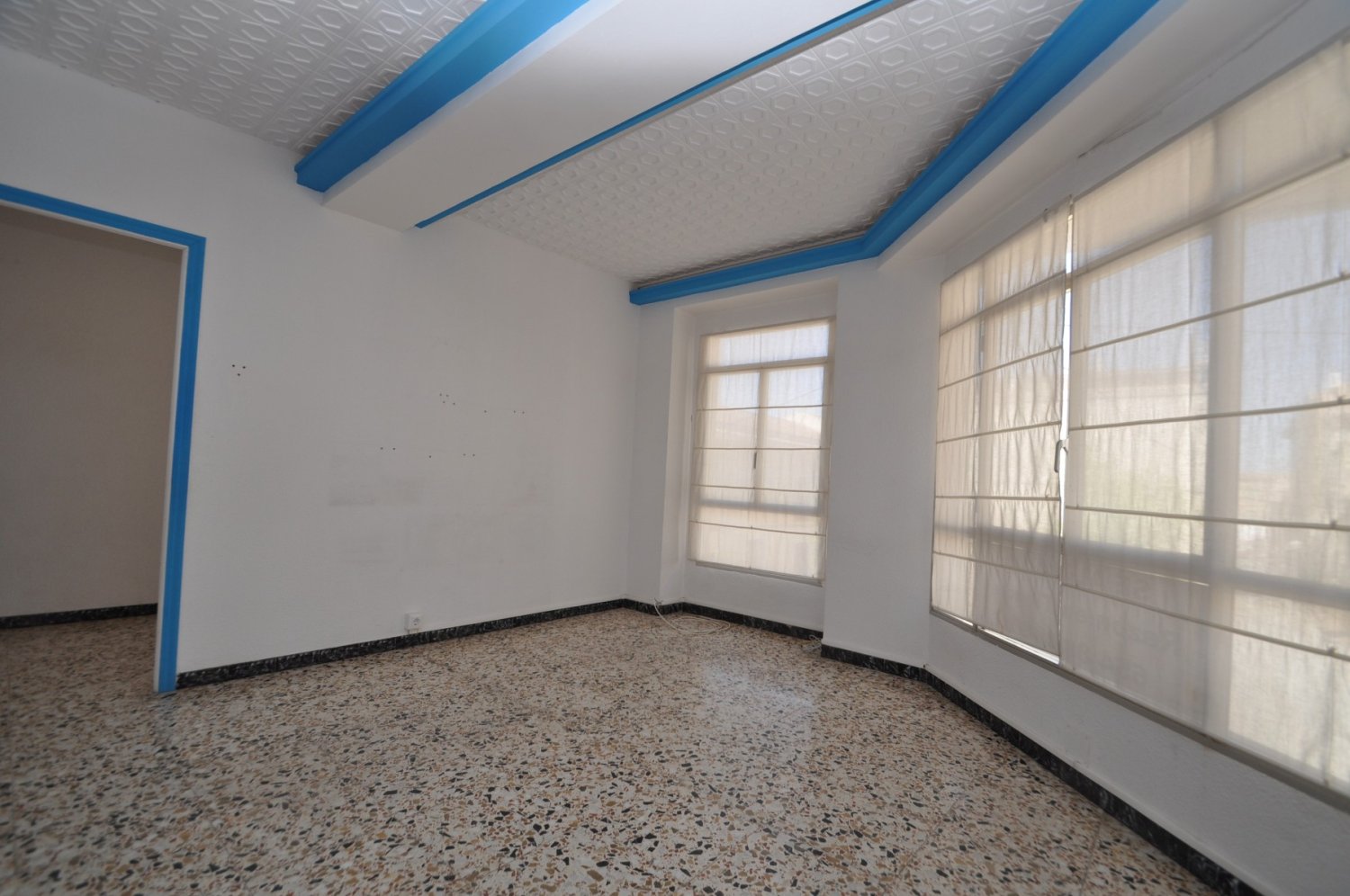 Apartment in Pinoso, Alicante, Spain 5 bedrooms, 220 sq.m. No. 198940