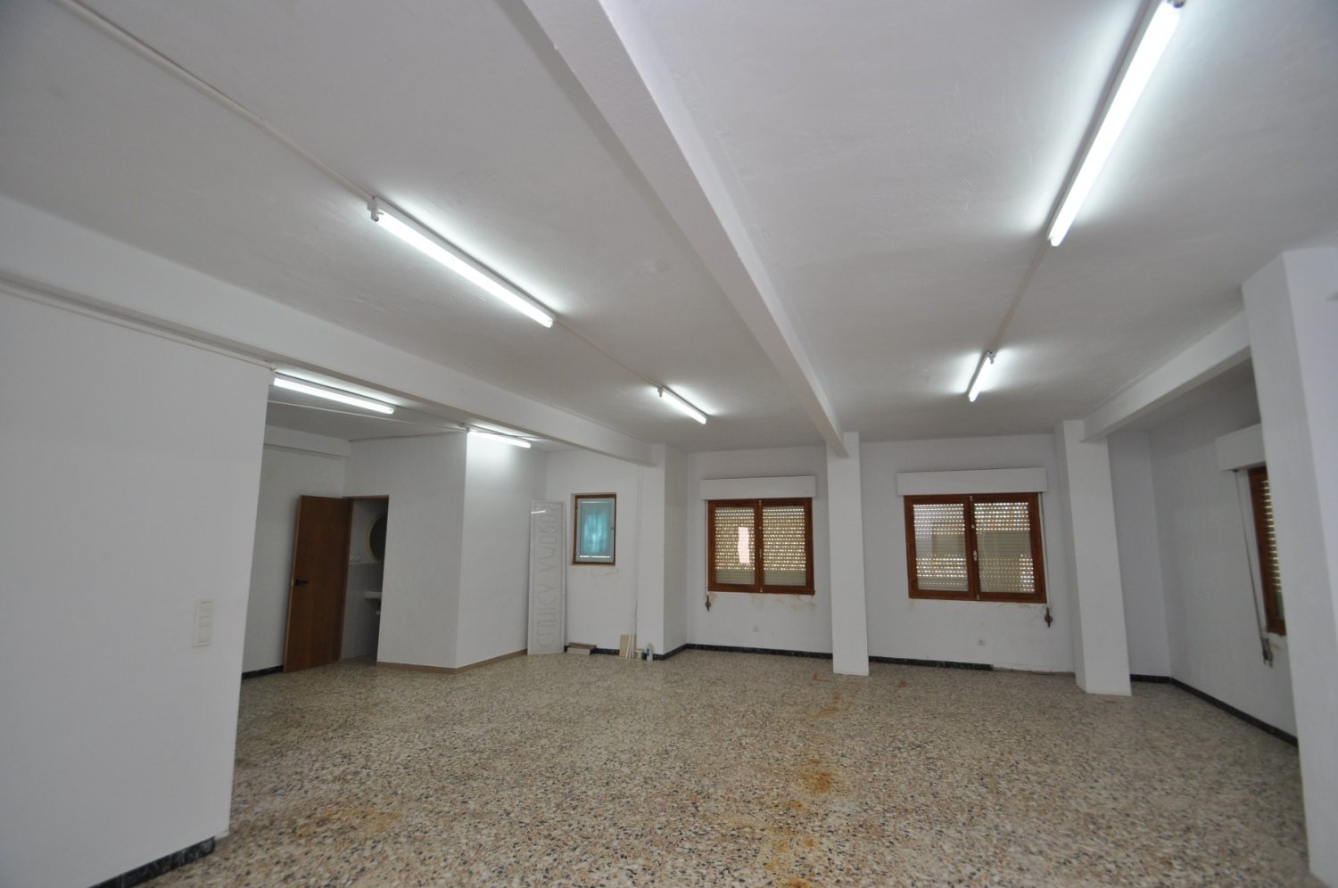 Apartment in Pinoso, Alicante, Spain 5 bedrooms, 220 sq.m. No. 198940