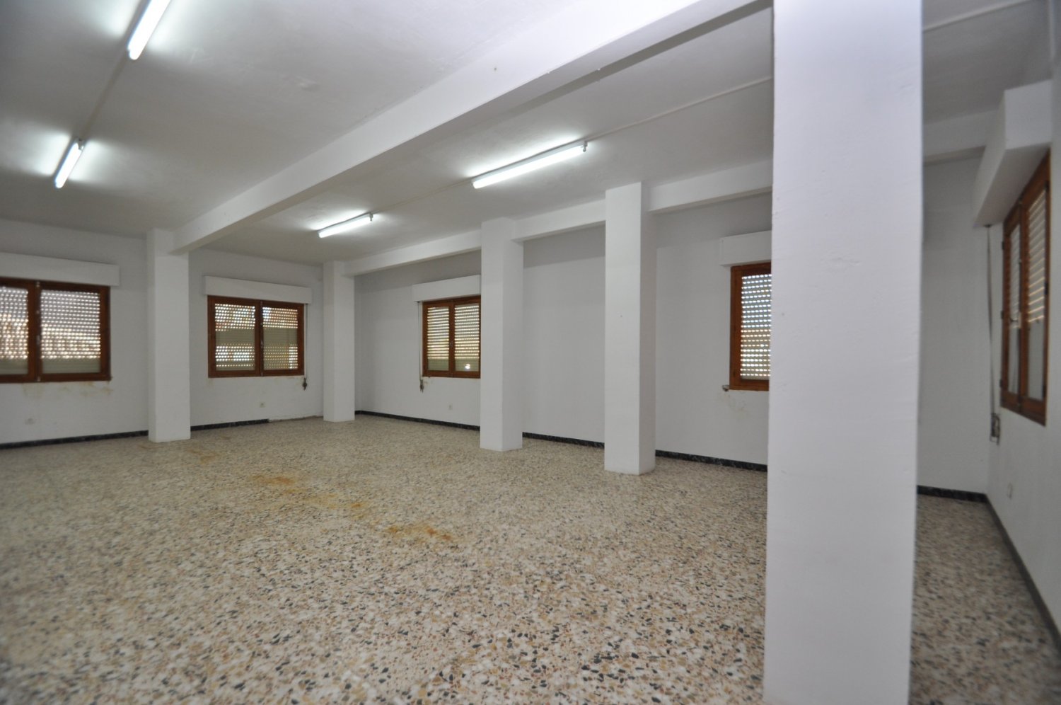 Apartment in Pinoso, Alicante, Spain 5 bedrooms, 220 sq.m. No. 198940