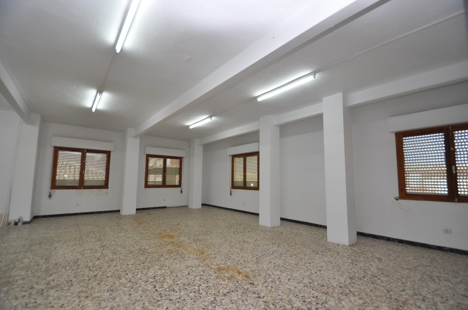 Apartment in Pinoso, Alicante, Spain 5 bedrooms, 220 sq.m. No. 198940