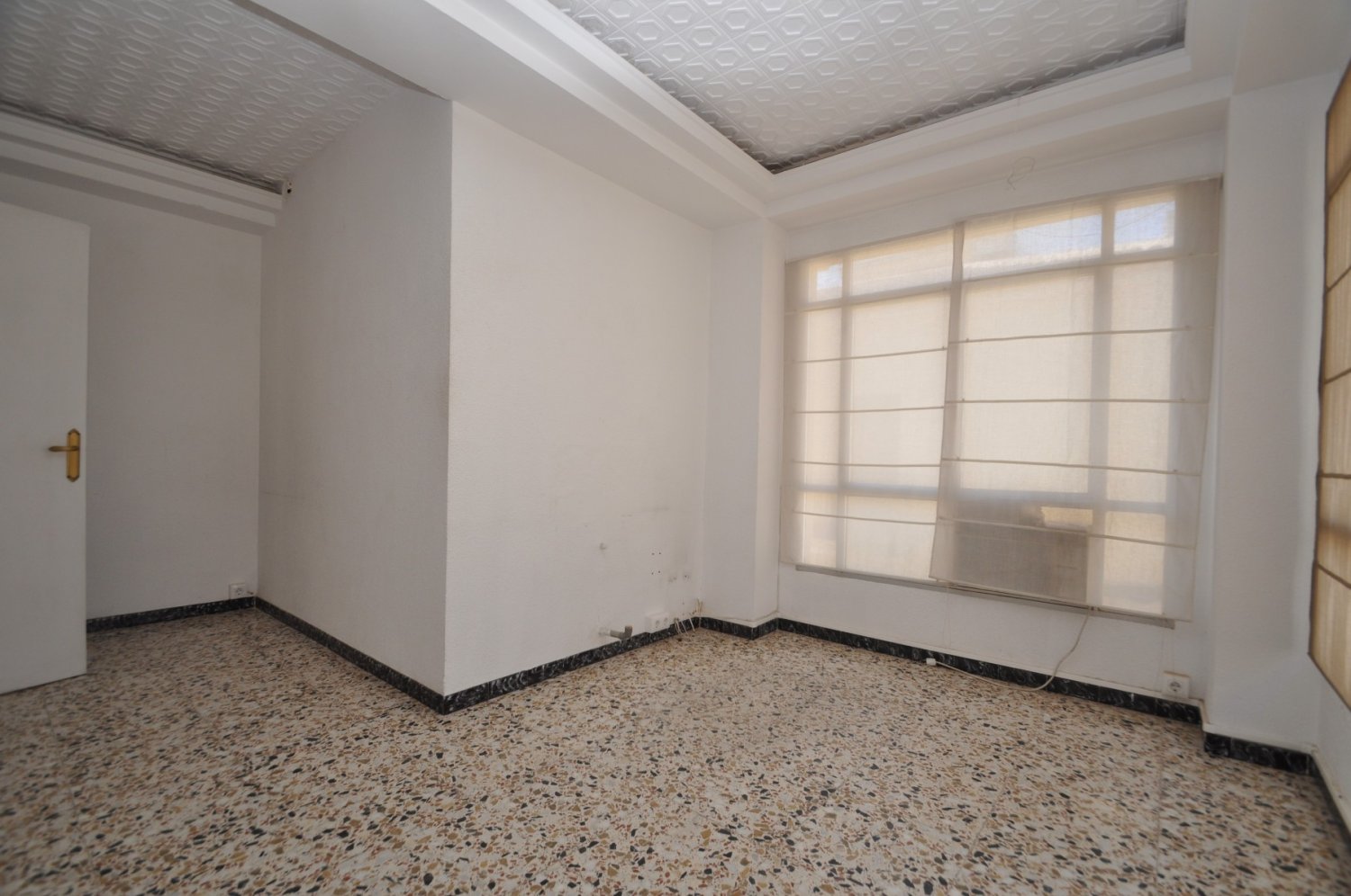 Apartment in Pinoso, Alicante, Spain 5 bedrooms, 220 sq.m. No. 198940