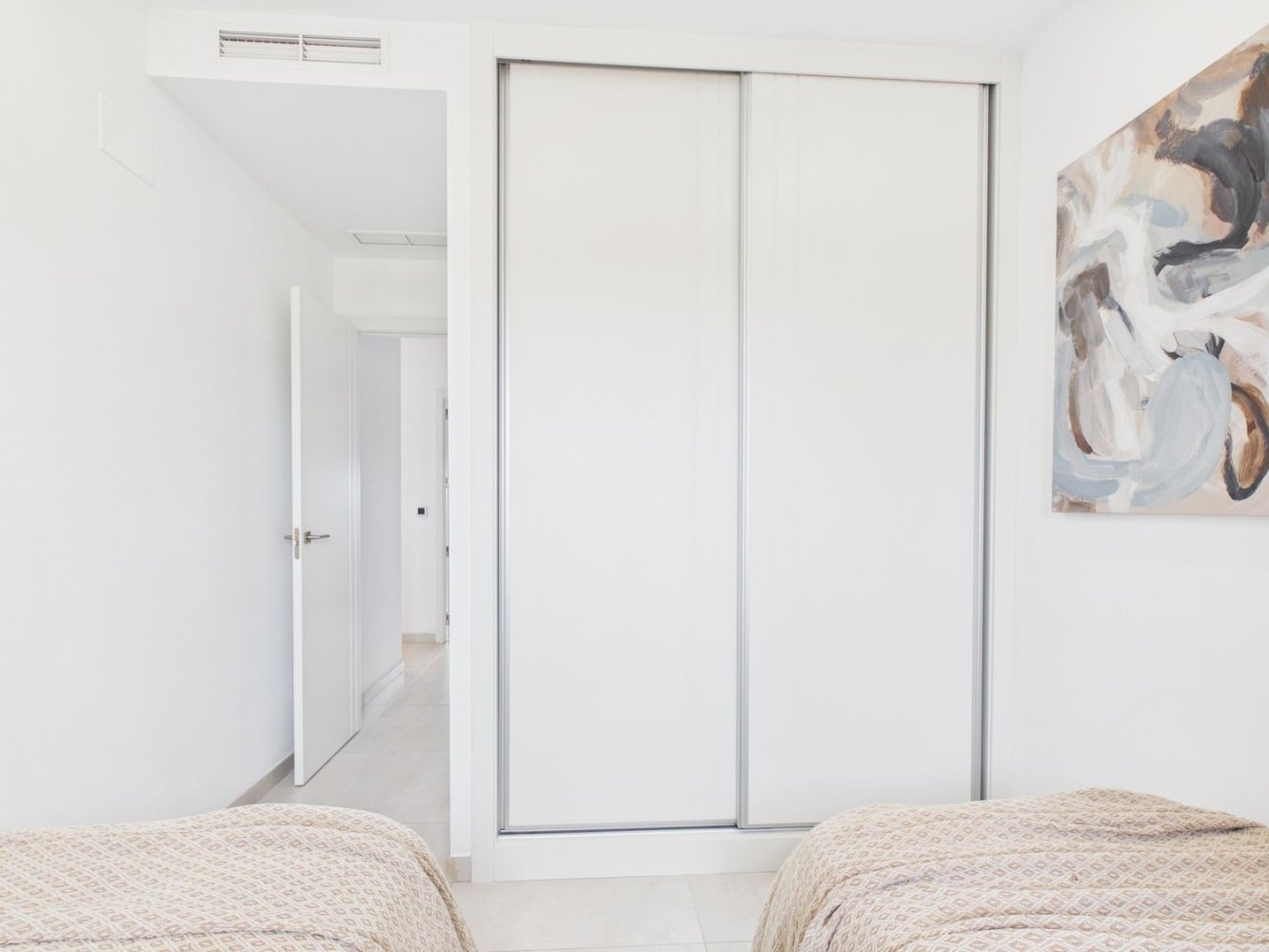 Apartamento en Benidorm, Alicante, España 2 dormitorios, 105 m2 No. 197961