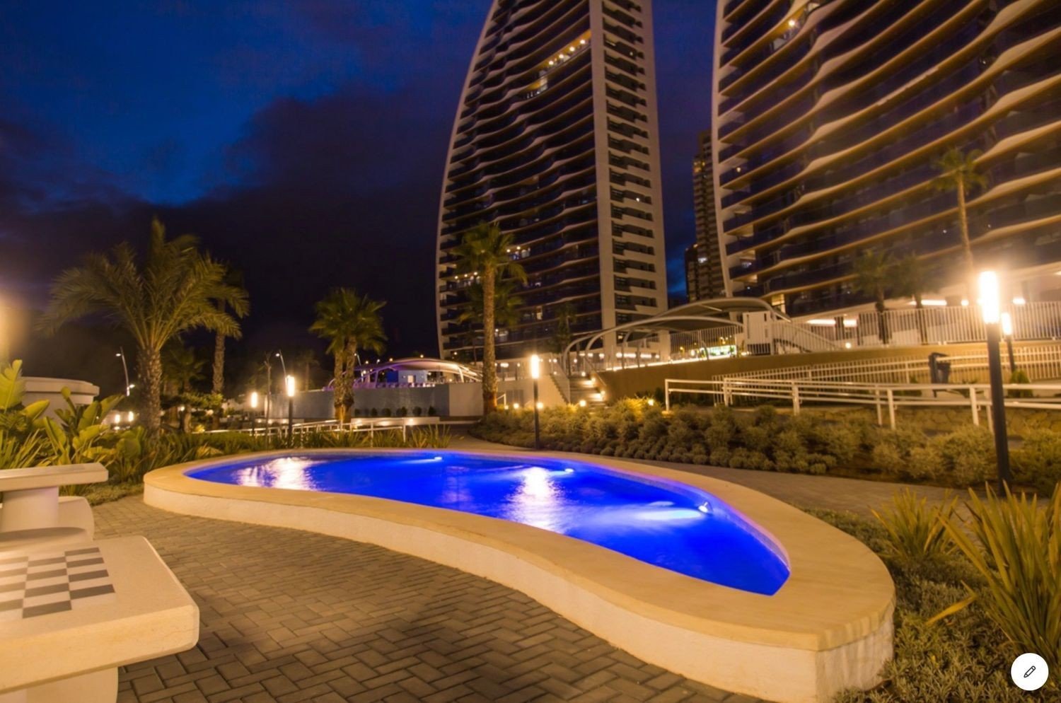 Apartamento en Benidorm, Alicante, España 2 dormitorios, 105 m2 No. 197961