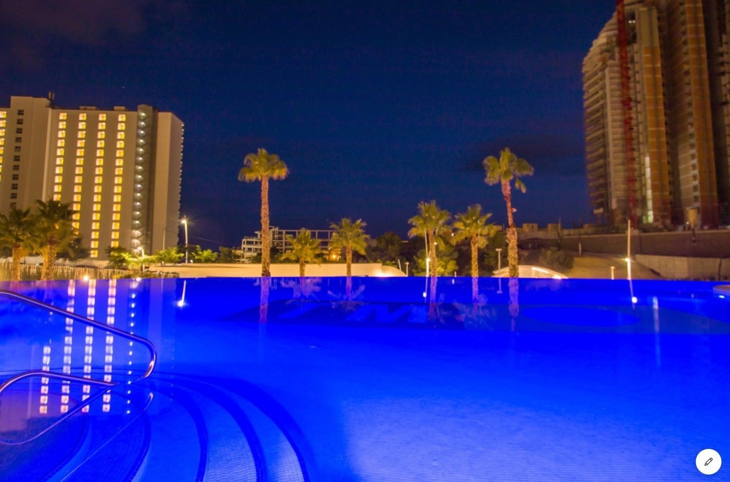 Apartamento en Benidorm, Alicante, España 2 dormitorios, 105 m2 No. 197961
