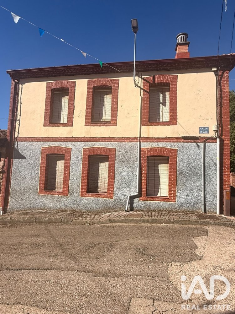 Villa Matallana de Torio, Leon, Spānijā 6 istabas, 216 m2 Nr. 197747