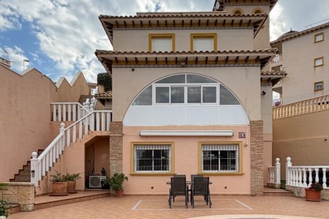 Villa a Alicante, Spagna 4 camere da letto, 180 mq. N° 199265