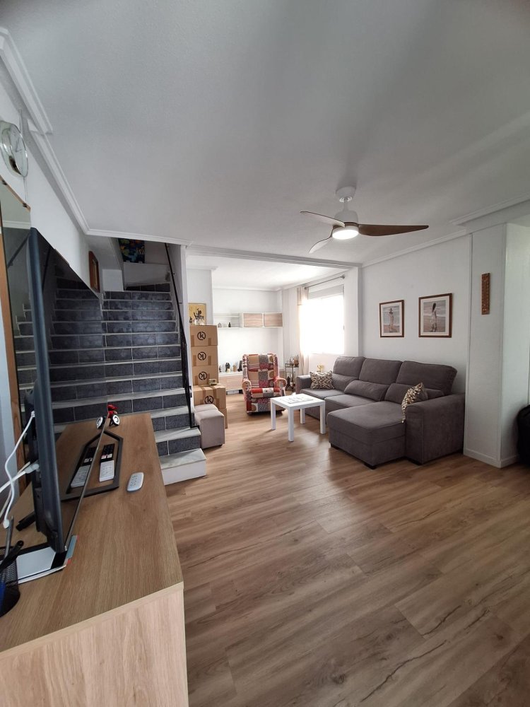 Penthouse w Torrevieja, Alicante, Hiszpania 1 sypialnia,  nr 197036