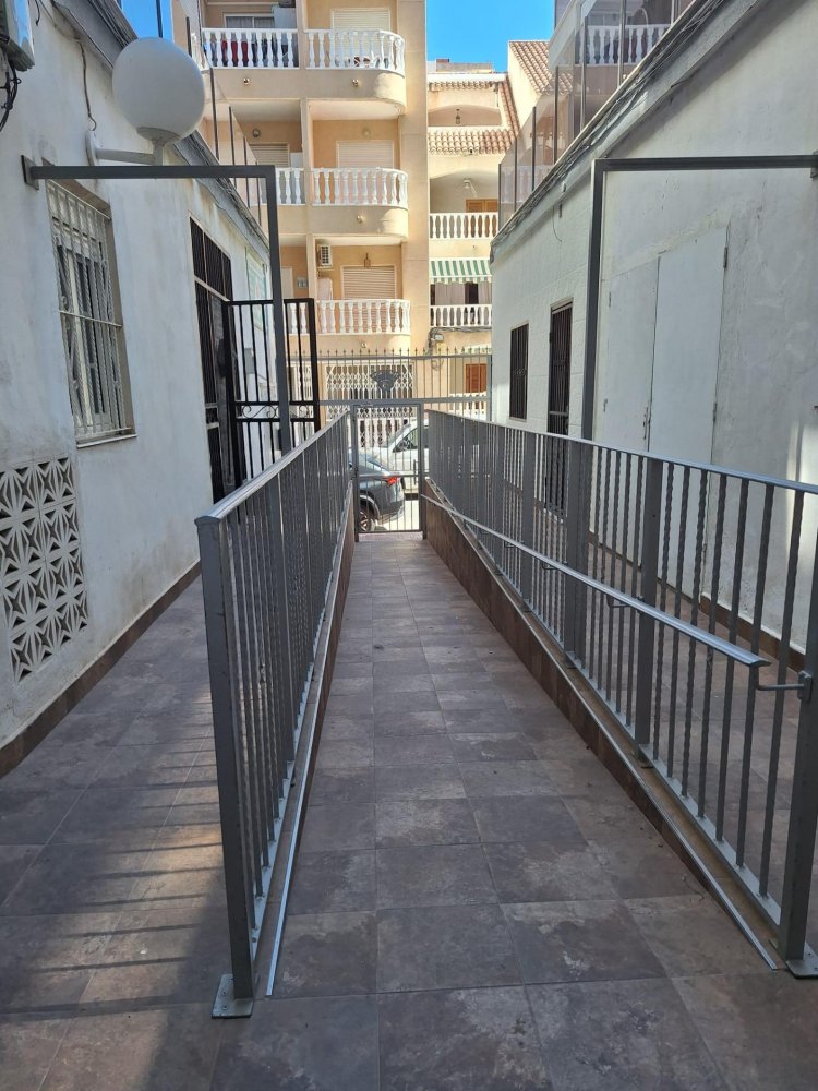 Penthouse w Torrevieja, Alicante, Hiszpania 1 sypialnia,  nr 197036