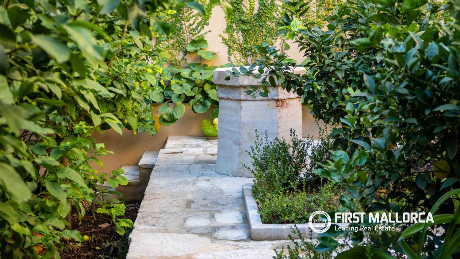 Apartamento en Palma de Mallorca, Mallorca, España 3 dormitorios, 360 m2 No. 195950