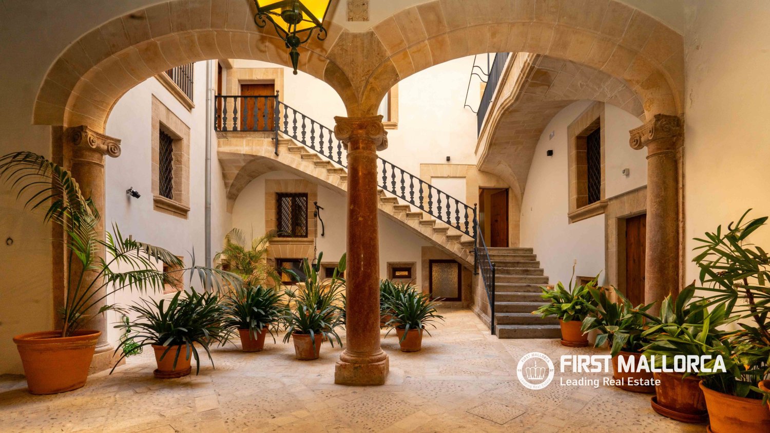Apartamento en Palma de Mallorca, Mallorca, España 3 dormitorios, 360 m2 No. 195950