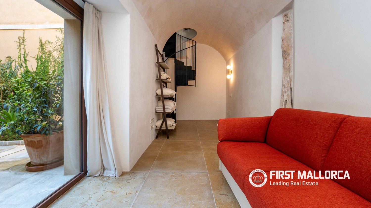 Apartamento en Palma de Mallorca, Mallorca, España 3 dormitorios, 360 m2 No. 195950