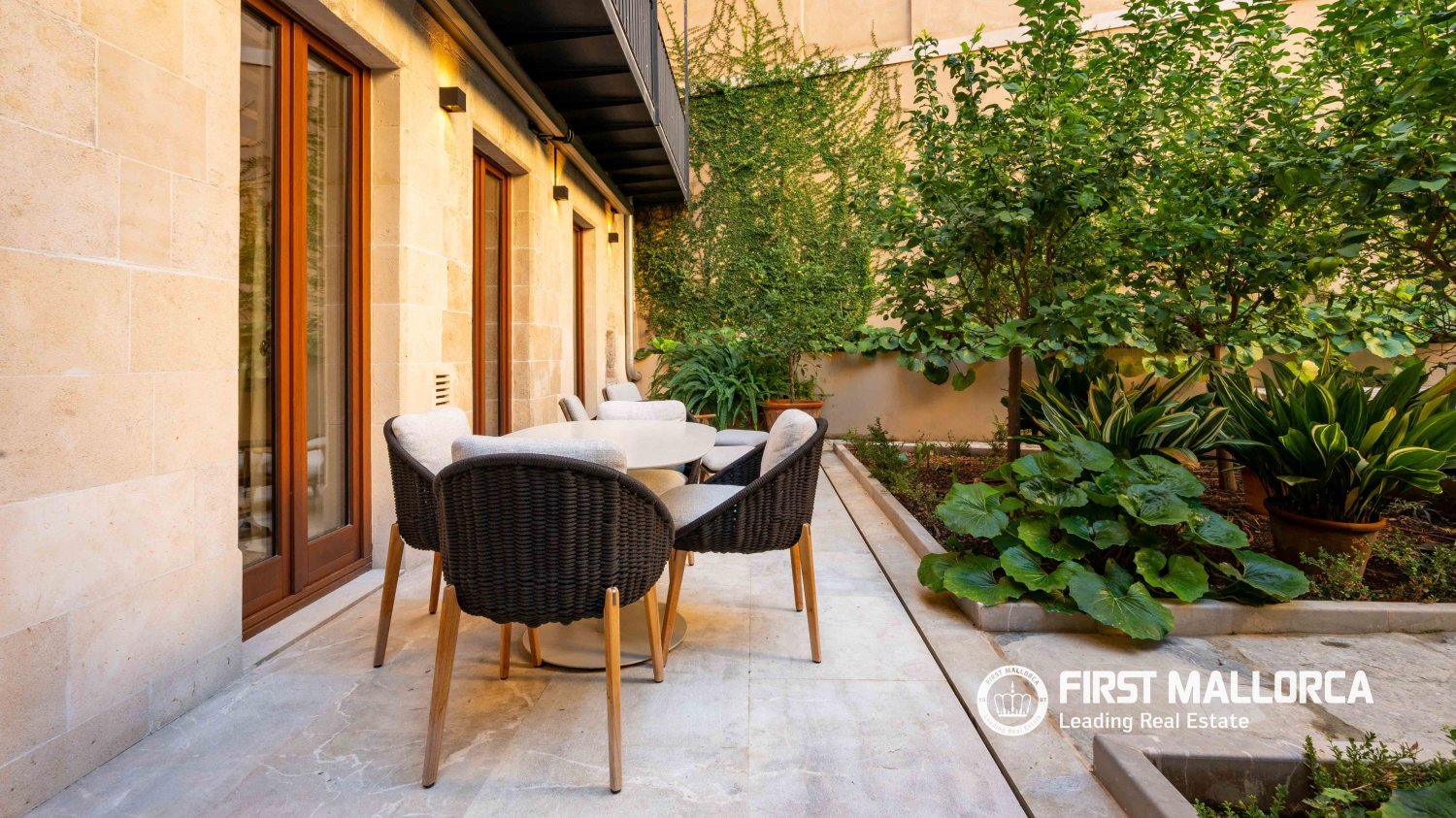 Apartamento en Palma de Mallorca, Mallorca, España 3 dormitorios, 360 m2 No. 195950
