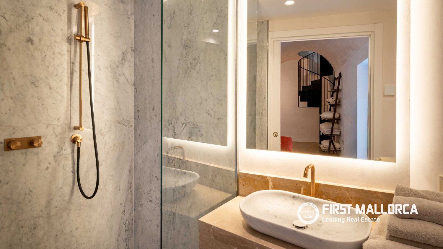Apartamento en Palma de Mallorca, Mallorca, España 3 dormitorios, 360 m2 No. 195950