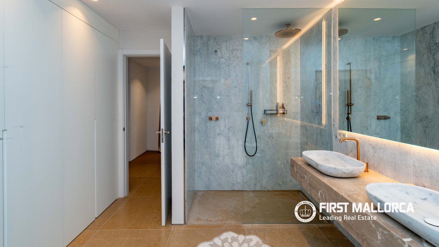 Apartamento en Palma de Mallorca, Mallorca, España 3 dormitorios, 360 m2 No. 195950
