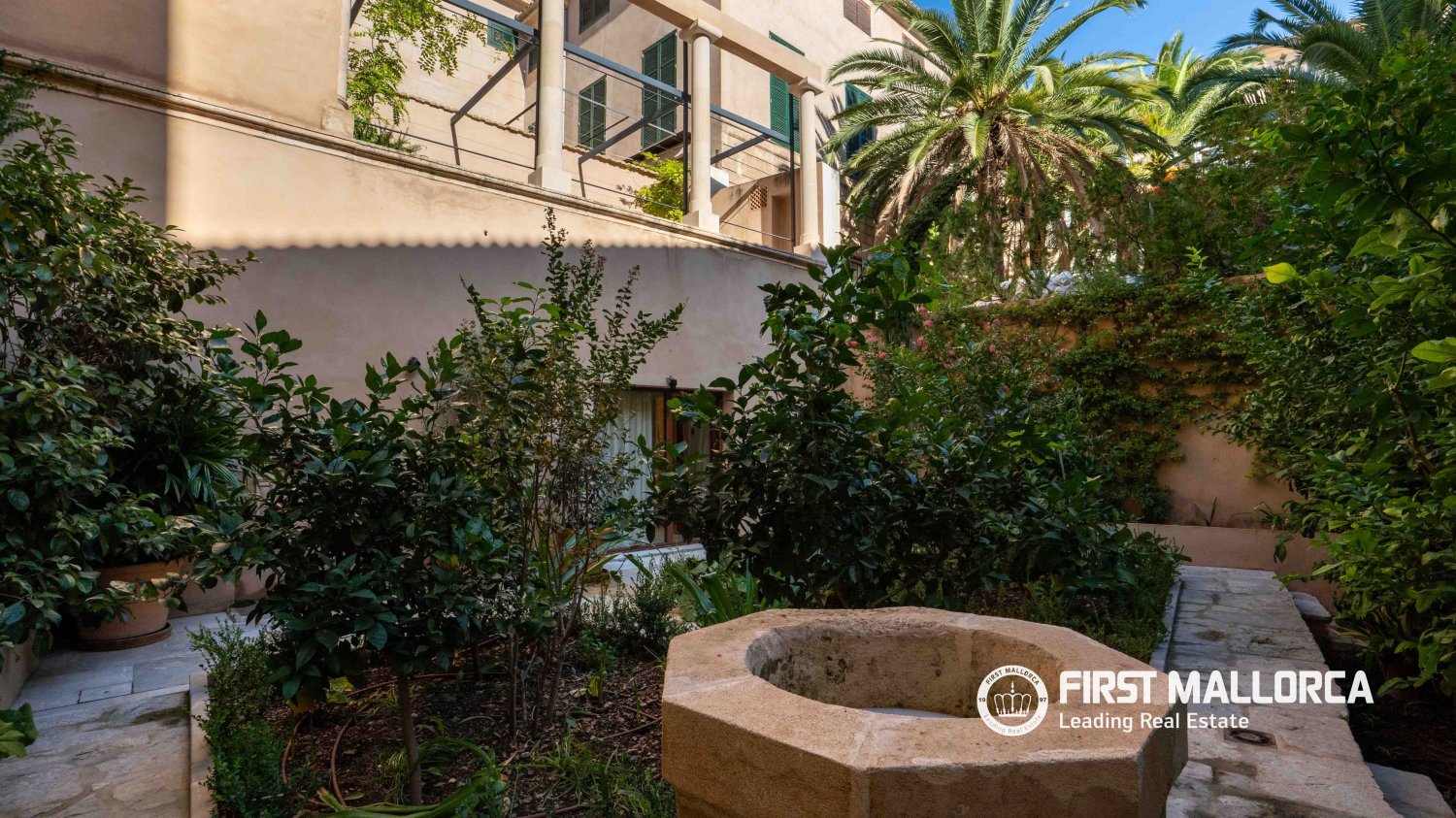 Apartamento en Palma de Mallorca, Mallorca, España 3 dormitorios, 360 m2 No. 195950