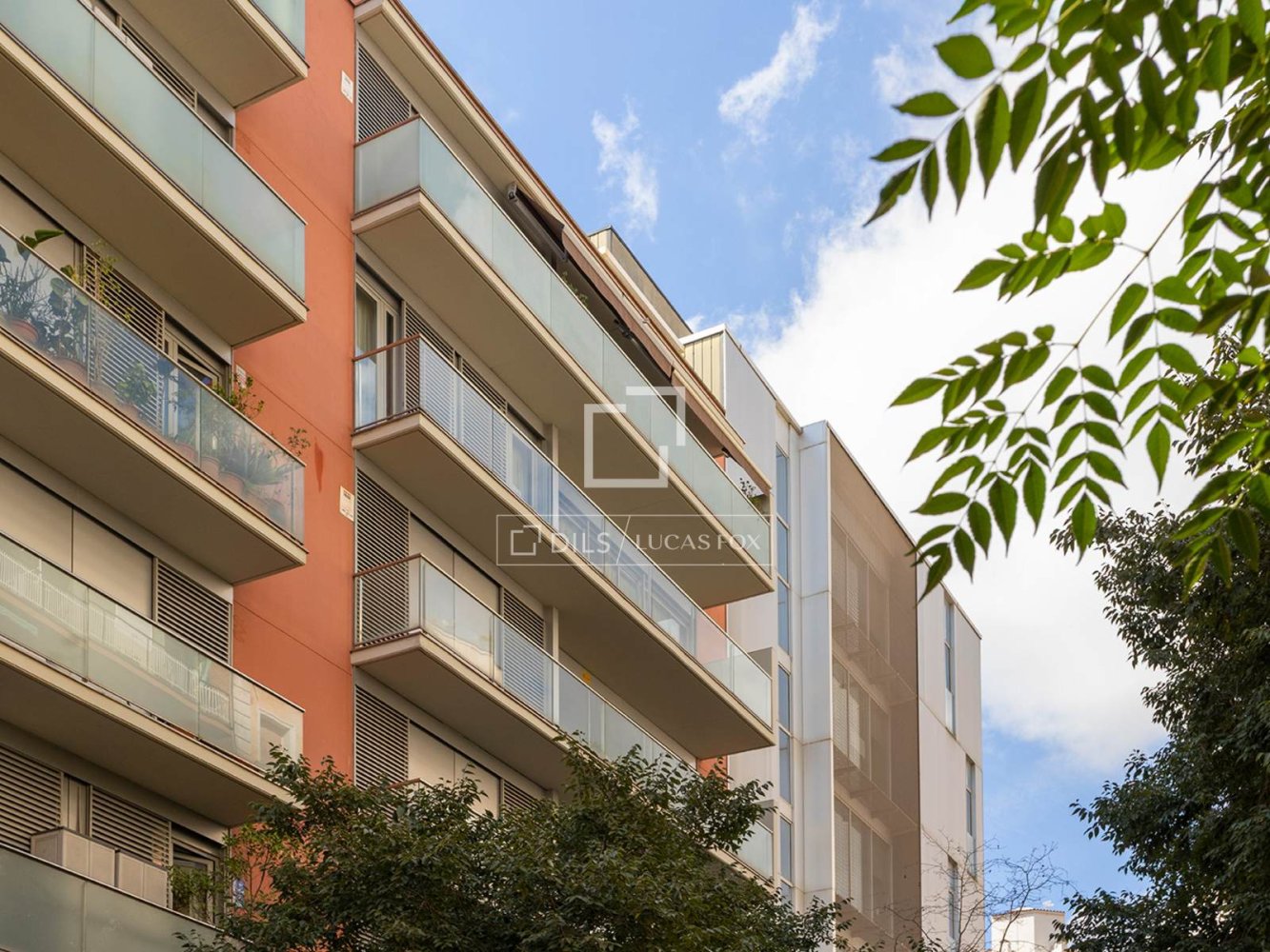 Apartment à Barcelona, Espagne 4 chambres, 110 m2 No. 200012
