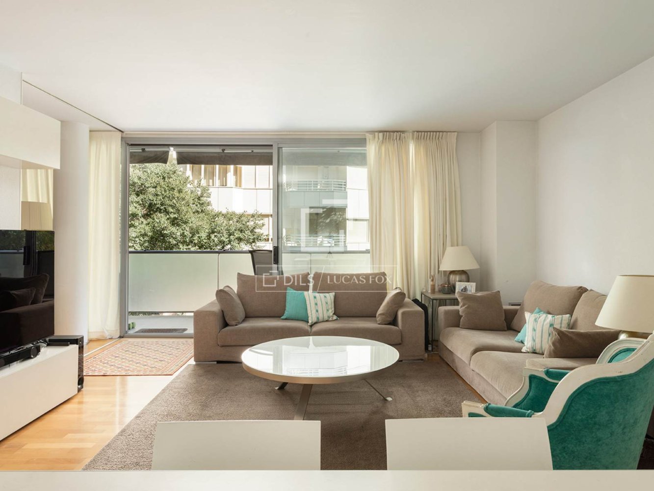 Apartment à Barcelona, Espagne 4 chambres, 110 m2 No. 200012