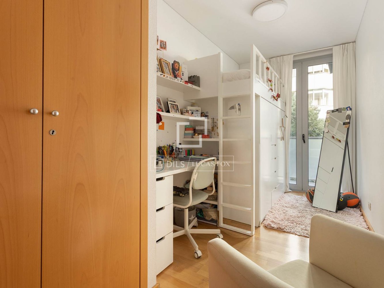 Apartment à Barcelona, Espagne 4 chambres, 110 m2 No. 200012