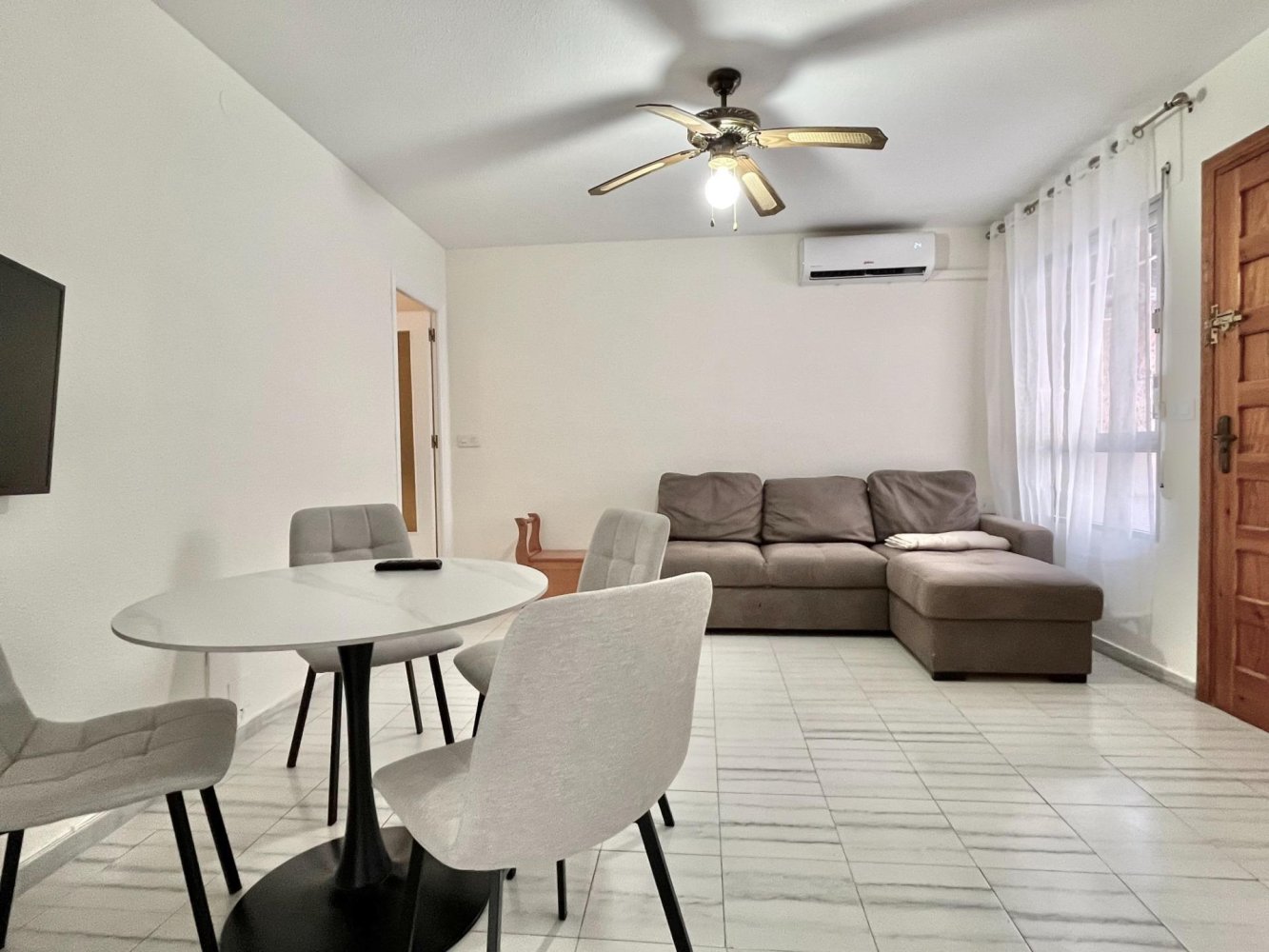 Bungalo Torrevieja, Alicante, Spānijā 2 istabas, 61 m2 Nr. 199811
