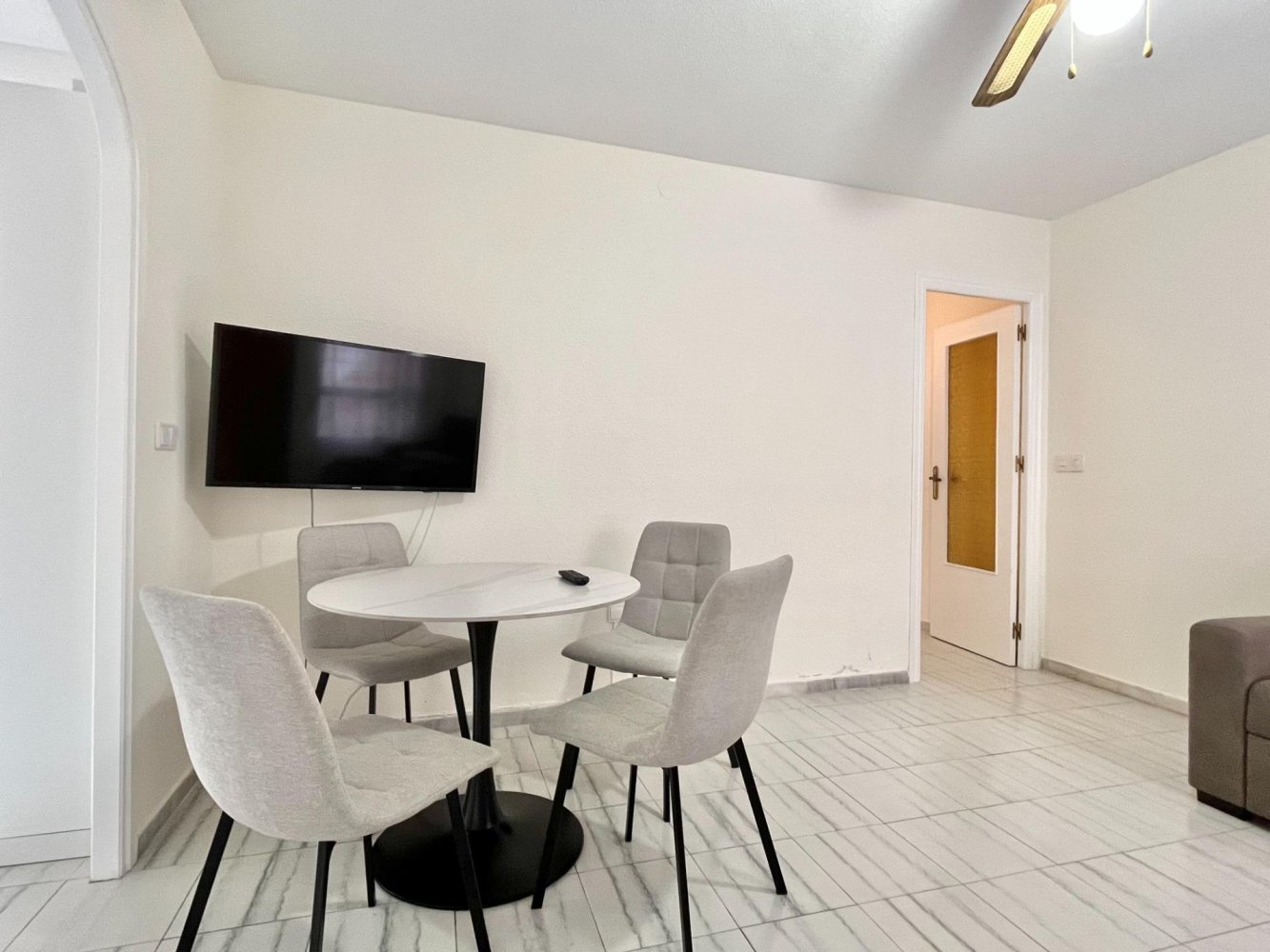 Bungalo Torrevieja, Alicante, Spānijā 2 istabas, 61 m2 Nr. 199811