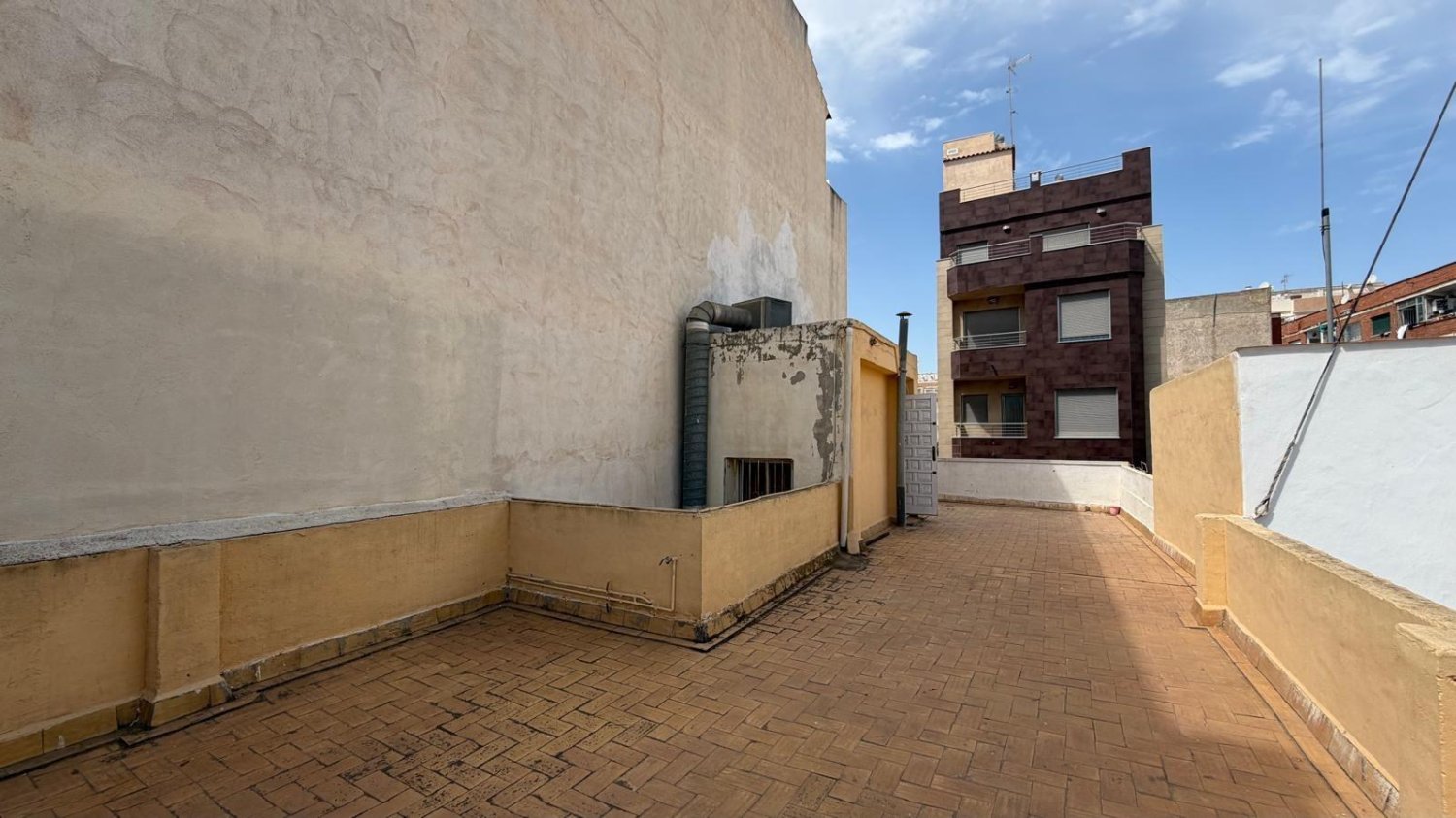 Apartment in Torrevieja, Alicante, Spain 3 bedrooms, 87 sq.m. No. 197436