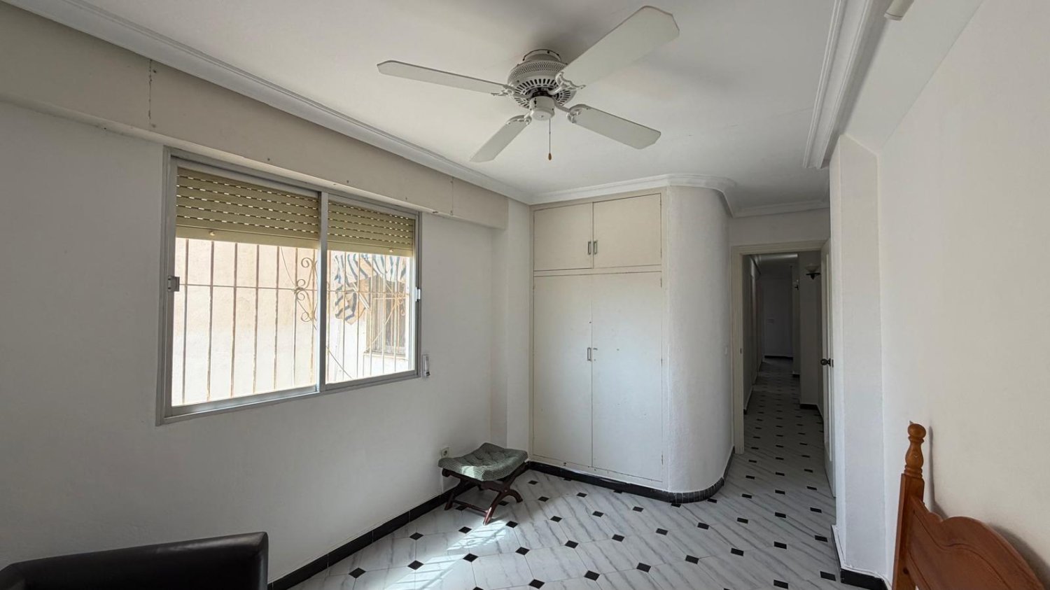 Apartment in Torrevieja, Alicante, Spain 3 bedrooms, 87 sq.m. No. 197436