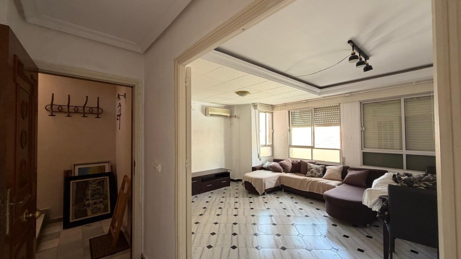 Apartment in Torrevieja, Alicante, Spain 3 bedrooms, 87 sq.m. No. 197436