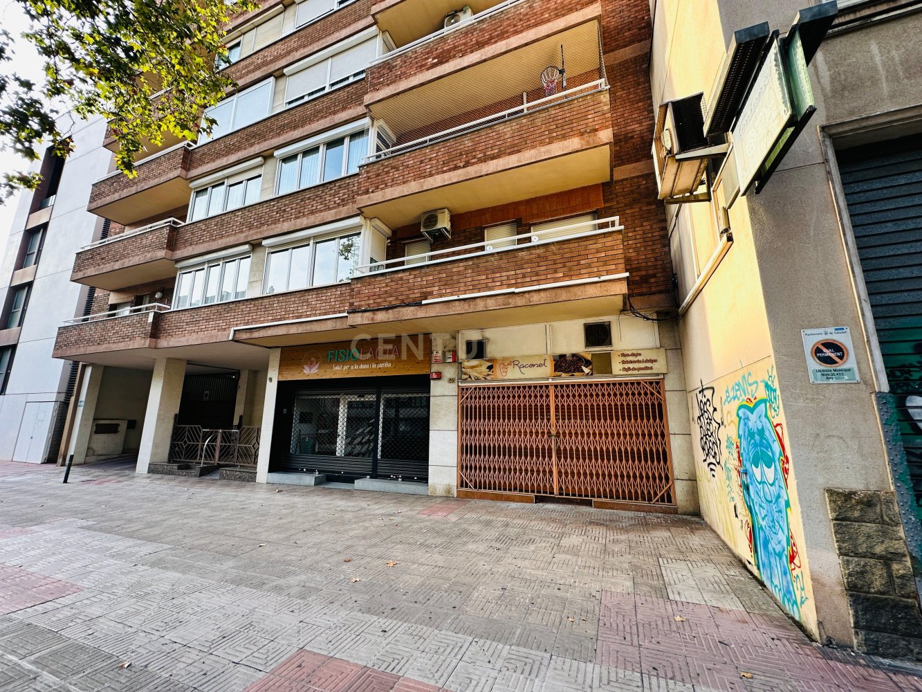 Proprietà commerciale a Sabadell, Barcelona, Spagna 2 camere da letto, 287 mq. N° 198514