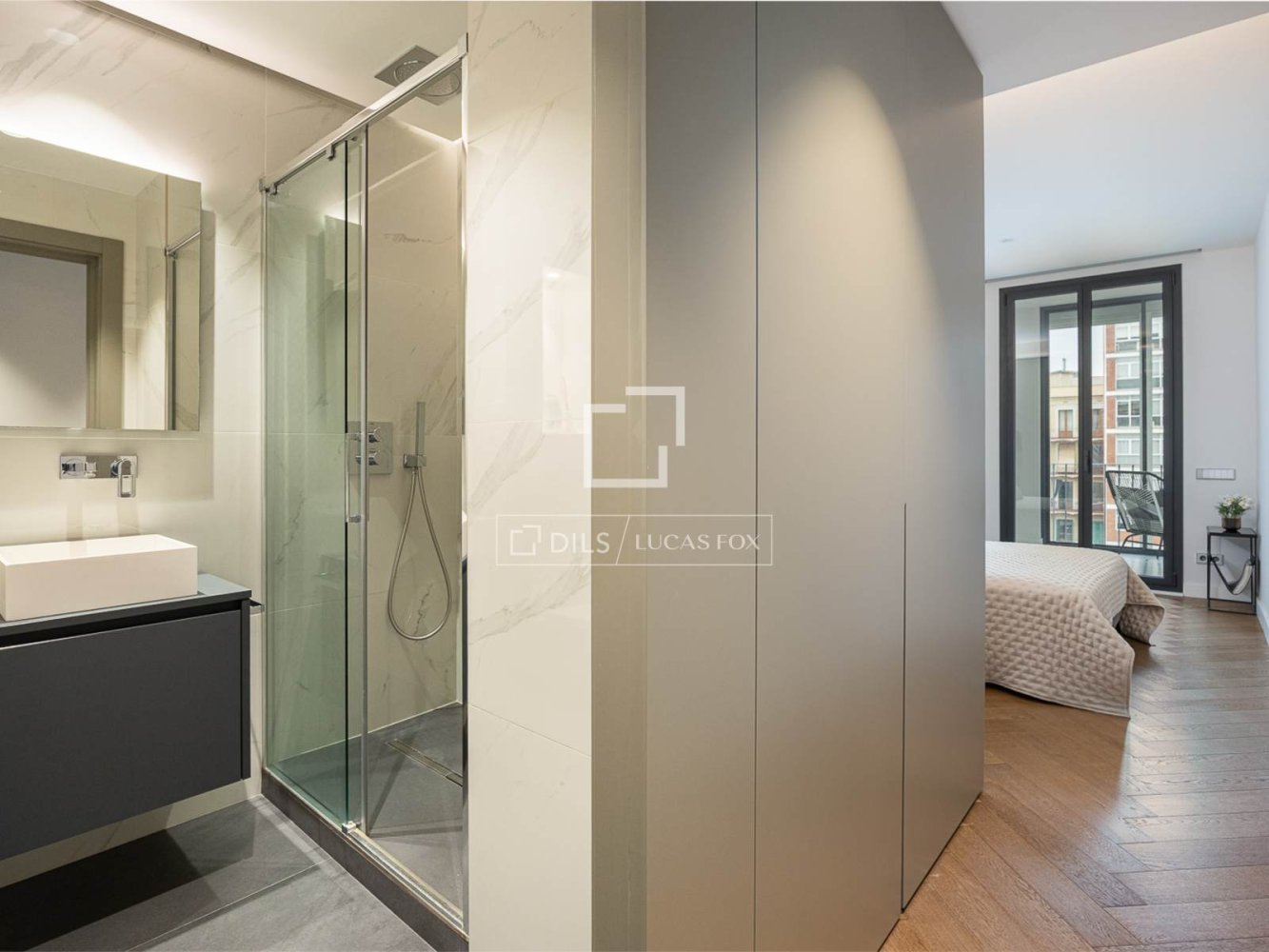 Apartment à Barcelona, Espagne 3 chambres, 147 m2 No. 199173