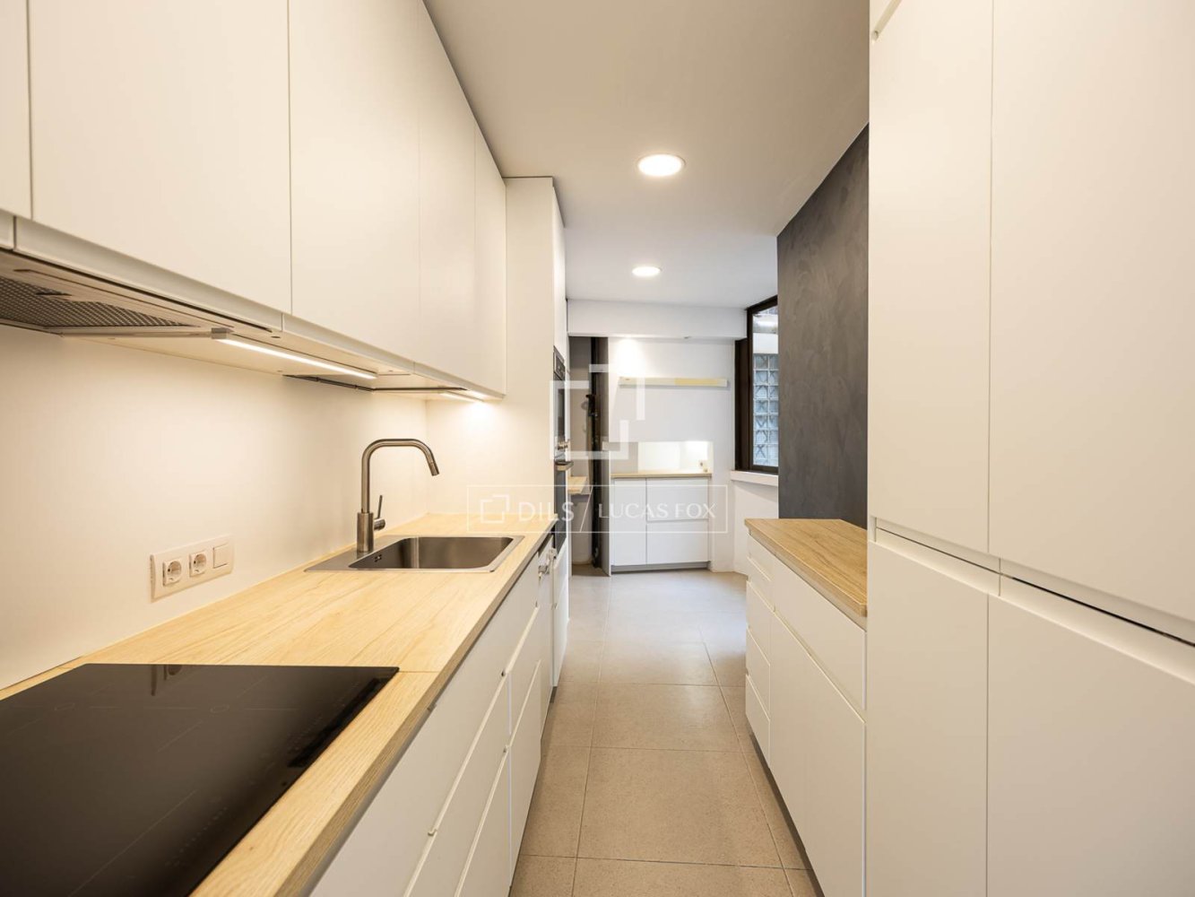 Apartamento en Barcelona, España 3 dormitorios, 105 m2 No. 198491