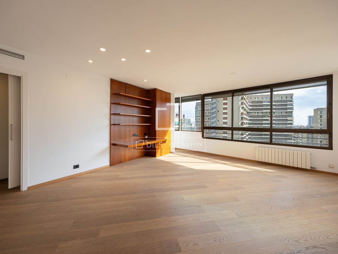 Apartamento en Barcelona, España 3 dormitorios, 105 m2 No. 198491
