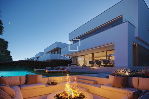 Villa a Sitges, Barcelona, Spagna 4 camere da letto, 486 mq. N° 197625