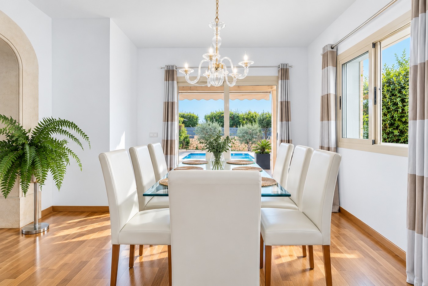 Villa en Puig De Ros, Mallorca, España 5 dormitorios, 356 m2 No. 198812
