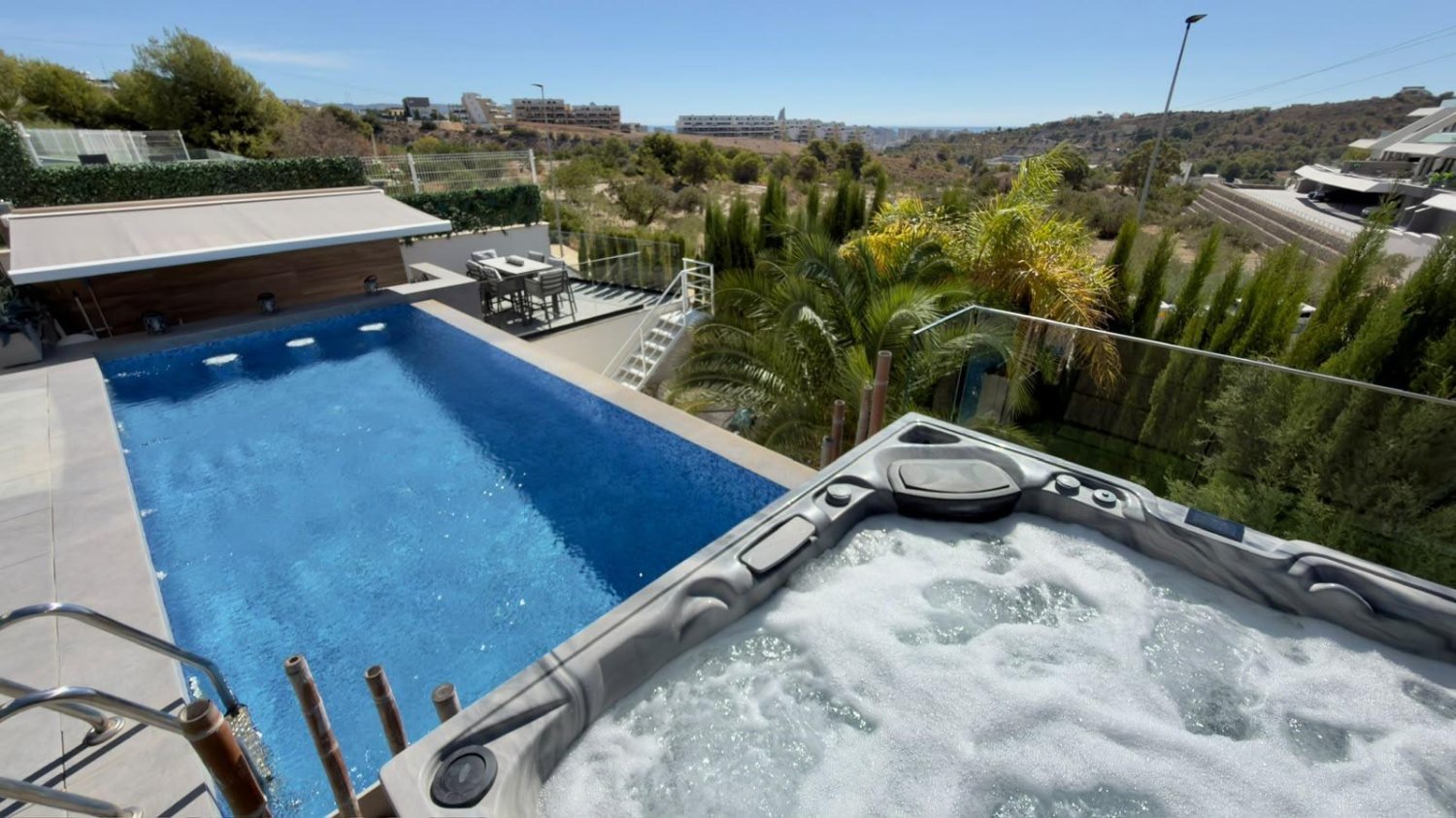 Villa i Finestrat, Alicante, Spanien 3 sovrum, 166 kvm. Nr. 199901