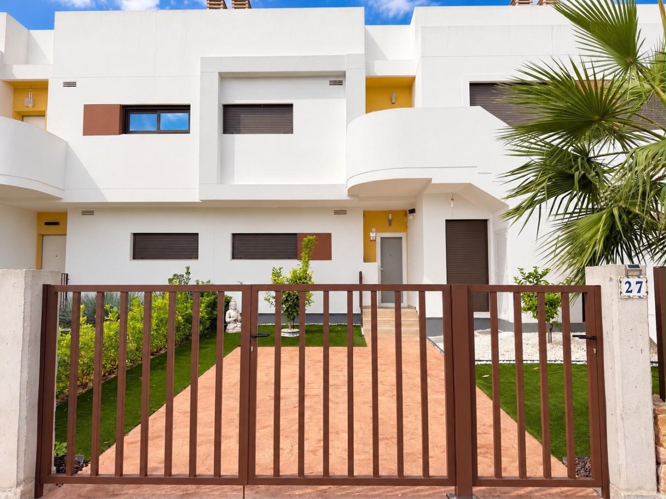 Bungalow à Orihuela, Alicante, Espagne 2 chambres, 89 m2 No. 199181