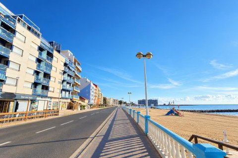 Appartamento a Torrevieja, Alicante, Spagna 3 camere da letto, 90 mq. N° 198312