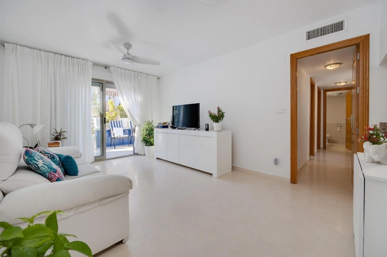 Appartamento a Torrevieja, Alicante, Spagna 3 camere da letto, 90 mq. N° 198312