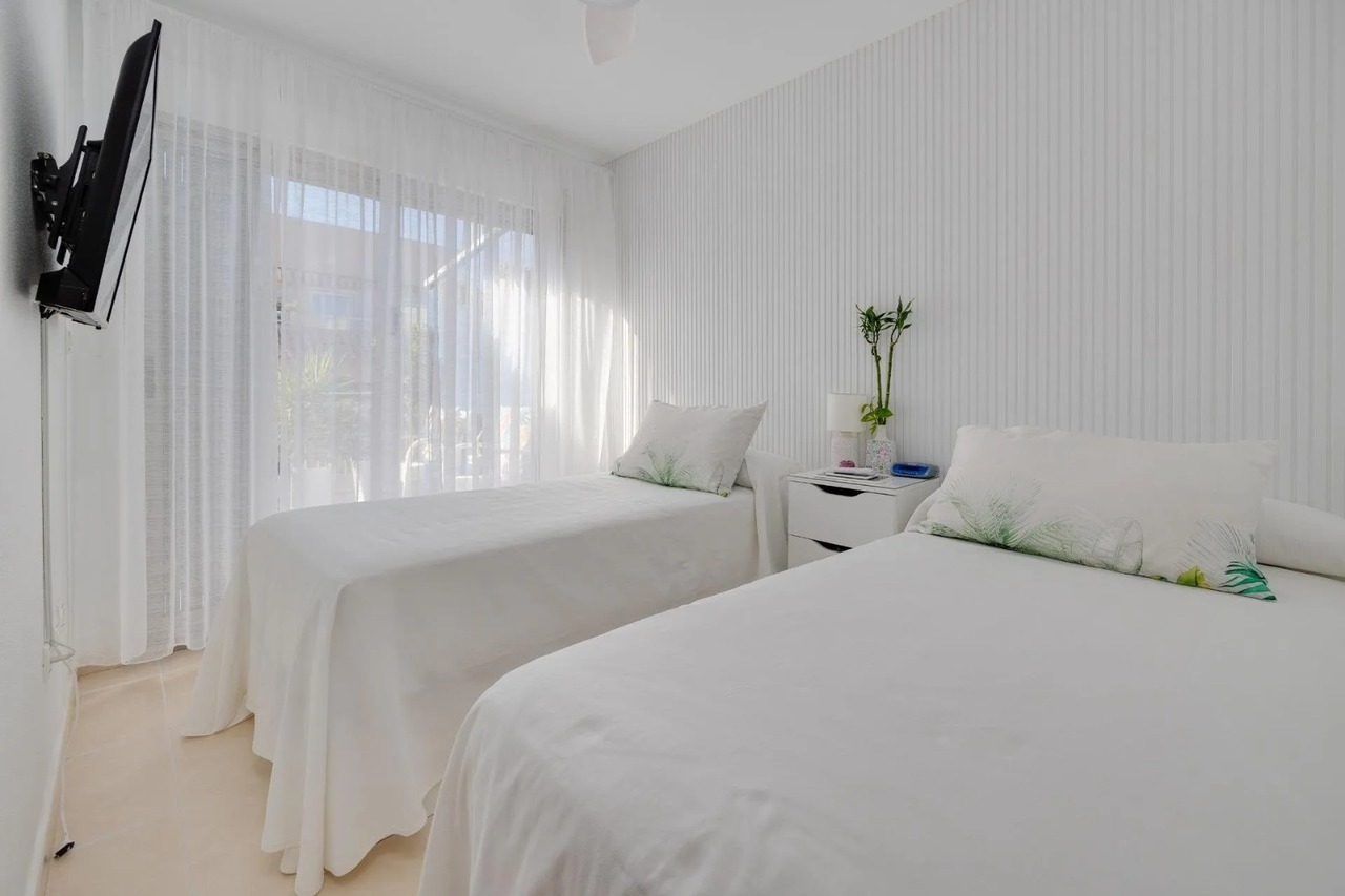 Appartamento a Torrevieja, Alicante, Spagna 3 camere da letto, 90 mq. N° 198312