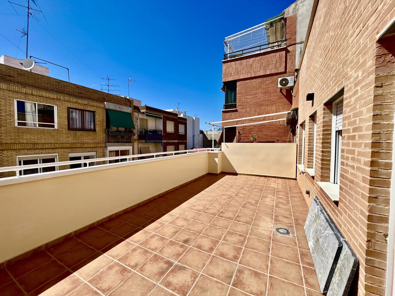 Apartament w Alicante, Hiszpania 2 sypialnie, 75 mkw. nr 163323