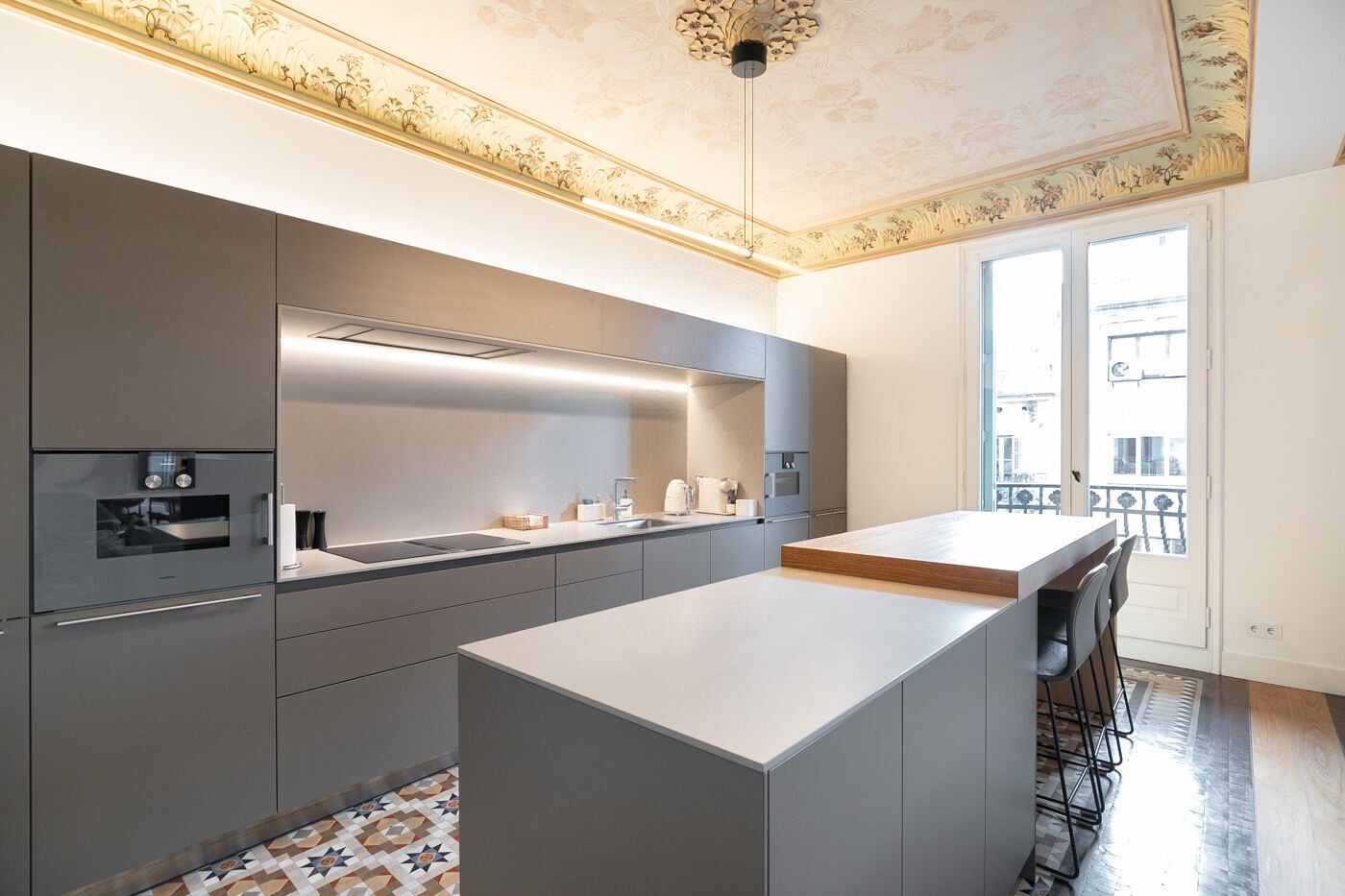 Apartment à Barcelona, Espagne 4 chambres,  No. 197060