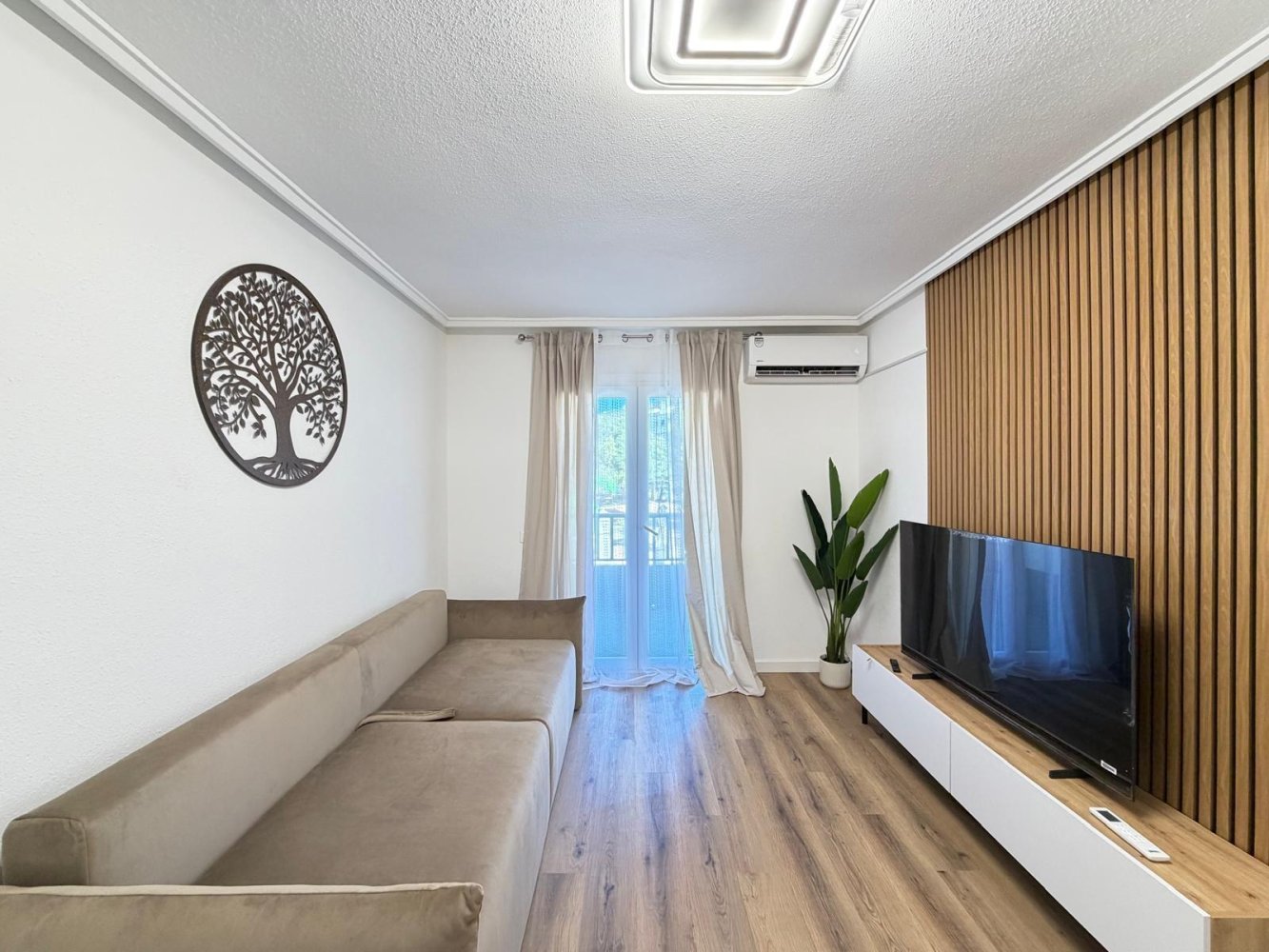 Apartment in Torrevieja, Alicante, Spain 3 bedrooms, 98 sq.m. No. 197352