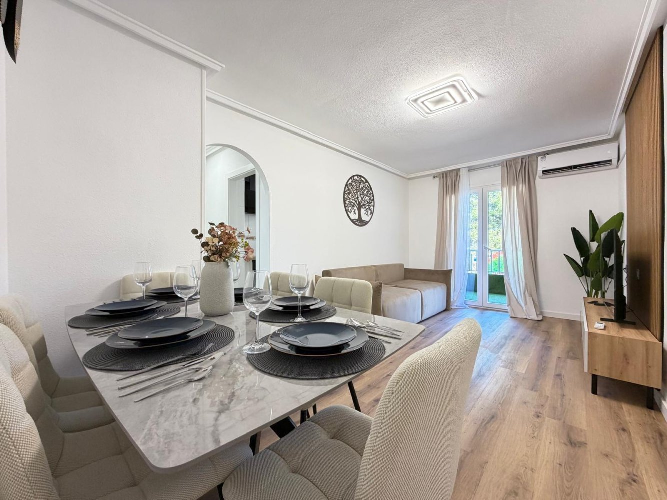 Apartment in Torrevieja, Alicante, Spain 3 bedrooms, 98 sq.m. No. 197352