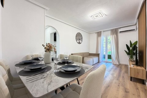 Apartment in Torrevieja, Alicante, Spain 3 bedrooms, 98 sq.m. No. 197352