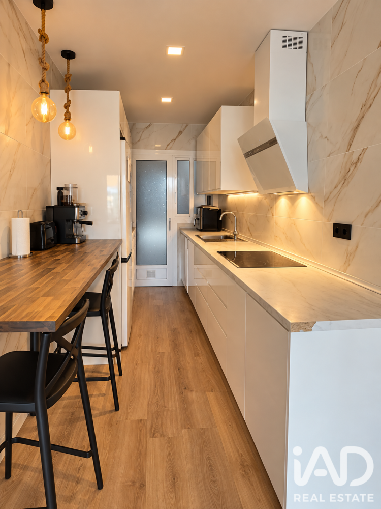 Apartment à Sant Vicenc Dels Horts, Barcelona, Espagne 3 chambres, 109 m2 No. 198662
