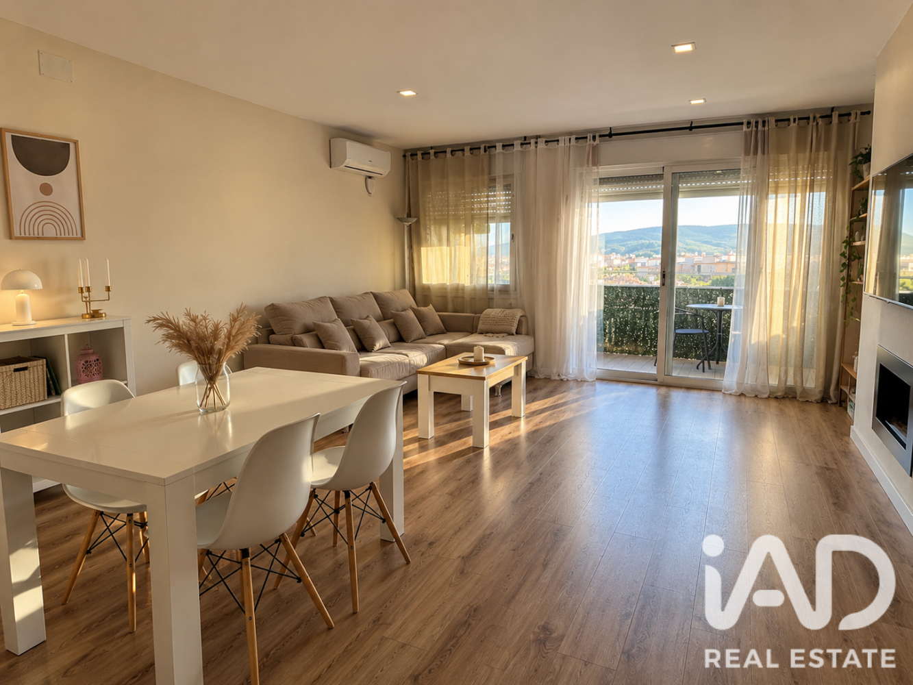 Apartment à Sant Vicenc Dels Horts, Barcelona, Espagne 3 chambres, 109 m2 No. 198662