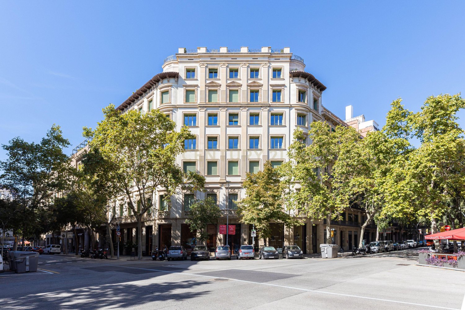 Lägenhet i Barcelona, Spanien 2 sovrum, 207 kvm. Nr. 198516